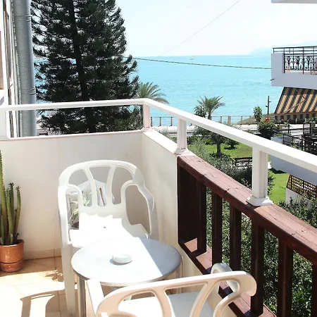 Thisvi Aparthotel 2*