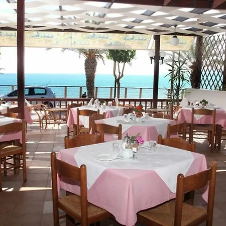 Aparthotel Thisvi 2*